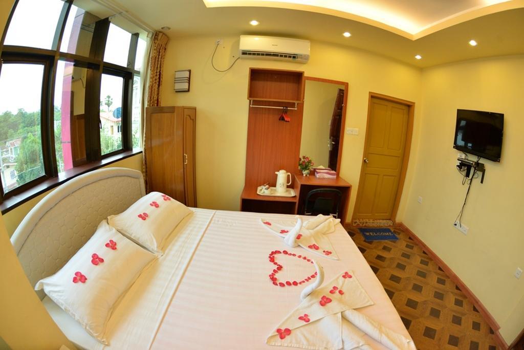 New Golden Forward Hotel Yangon Exterior photo