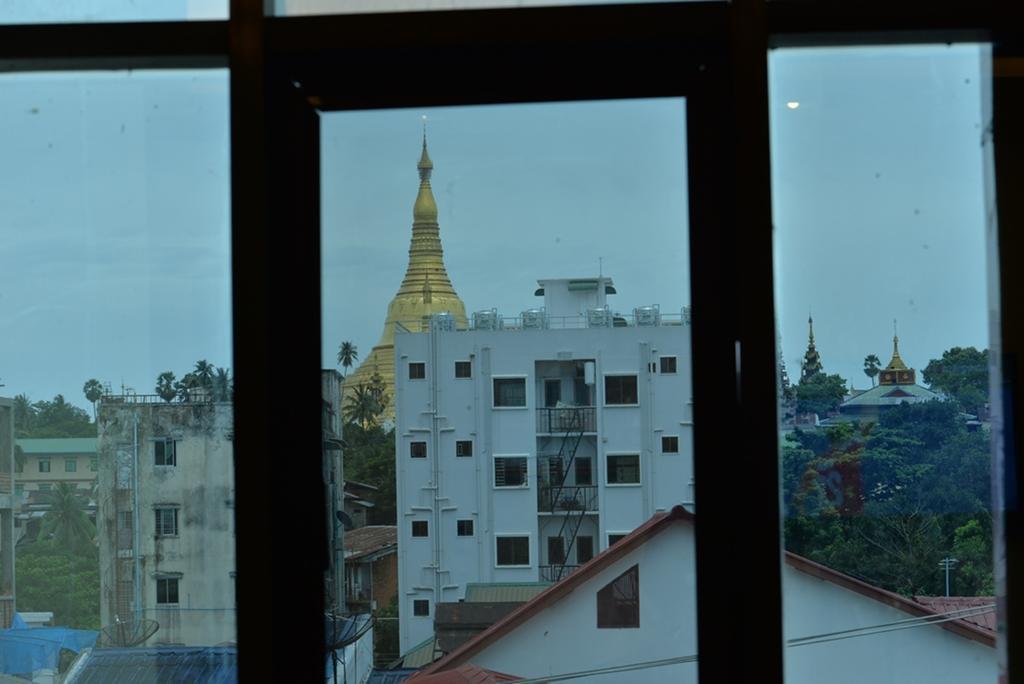 New Golden Forward Hotel Yangon Exterior photo
