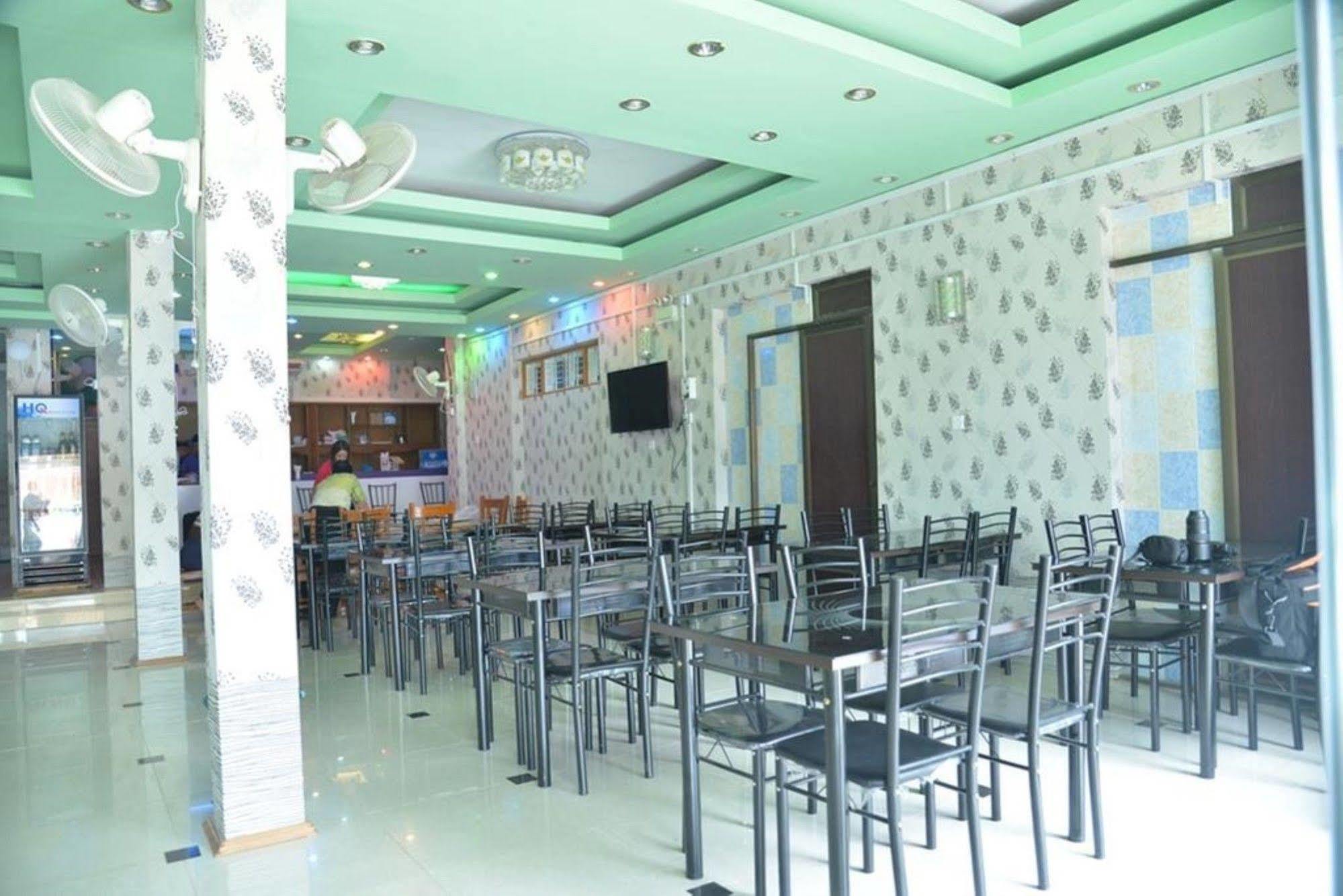 New Golden Forward Hotel Yangon Exterior photo